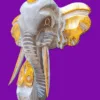 Escultura de Ganesha em Madeira de Bali - Destruidor de Obstáculos e Prosperidade:Uma peça verdadeiramente exclusiva, esculpida manualmente nas ilhas sagradas de Bali, Indonésia, para infundir o seu espaço com a energia ancestral da superação e do sucesso. Esta deslumbrante Cabeça de Ganesha não é apenas uma obra de arte; é um poderoso ativador esotérico imbuído da sabedoria e força do Divino. Artesanato Sagrado e Simbolismo Cromático: Artesanato Autêntico Balinês: Escultura Ganesha em madeira de Albásia, trabalhada com detalhe artesanal por mestres de Bali, garantindo uma peça única e de alta vibração.Significado das Cores: Dourado Vibrante: Simboliza a riqueza espiritual, a prosperidade e a iluminação.Cinzento Sóbrio: Evoca a estabilidade, a sabedoria e a matéria-prima da criação.Equilíbrio: Juntas, estas cores representam a harmonia essencial entre o material e o espiritual. Ganesha: O Destruidor de Obstáculos:Ganesha (ou Ganesh), o Deus com cabeça de elefante do panteão Hindu, é universalmente venerado como o Vigneshwara – O Destruidor de Obstáculos.Ao adquirir esta imagem sagrada, está a convocar para a sua vida os seguintes poderes: Sucesso e Novos Começos: Ganesha é a divindade invocada para iniciar projetos, empreendimentos ou qualquer nova jornada espiritual, garantindo um caminho auspicioso e livre de impedimentos. Força Pessoal: Invoca a coragem inabalável para romper com padrões antigos, avançar no caminho da evolução e enfrentar desafios com determinação. Prosperidade e Sabedoria: A sua presença atrai a abundância e a sabedoria divina.Coloque esta peça de decoração esotérica num local de destaque – no seu altar hindu, escritório ou na entrada de sua casa – e sinta o fluxo da energia desimpedida guiar os seus passos em direção à concretização dos seus objetivos e sonhos.Leve para casa a magia de Bali e o poder de Ganesha. Uma peça única para quem procura força, coragem e sucesso na vida.